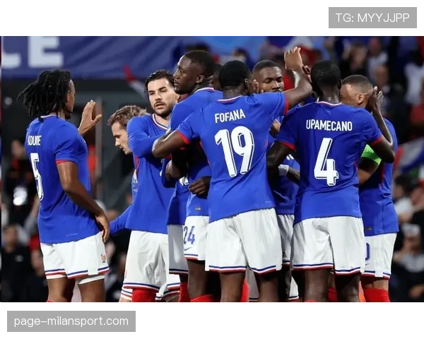 法国队中场控制力出众 乌克兰客场难阻高卢雄鸡晋级